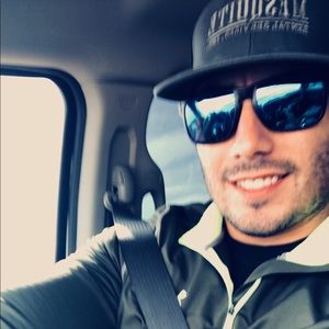 Meet your Posher, Raymond